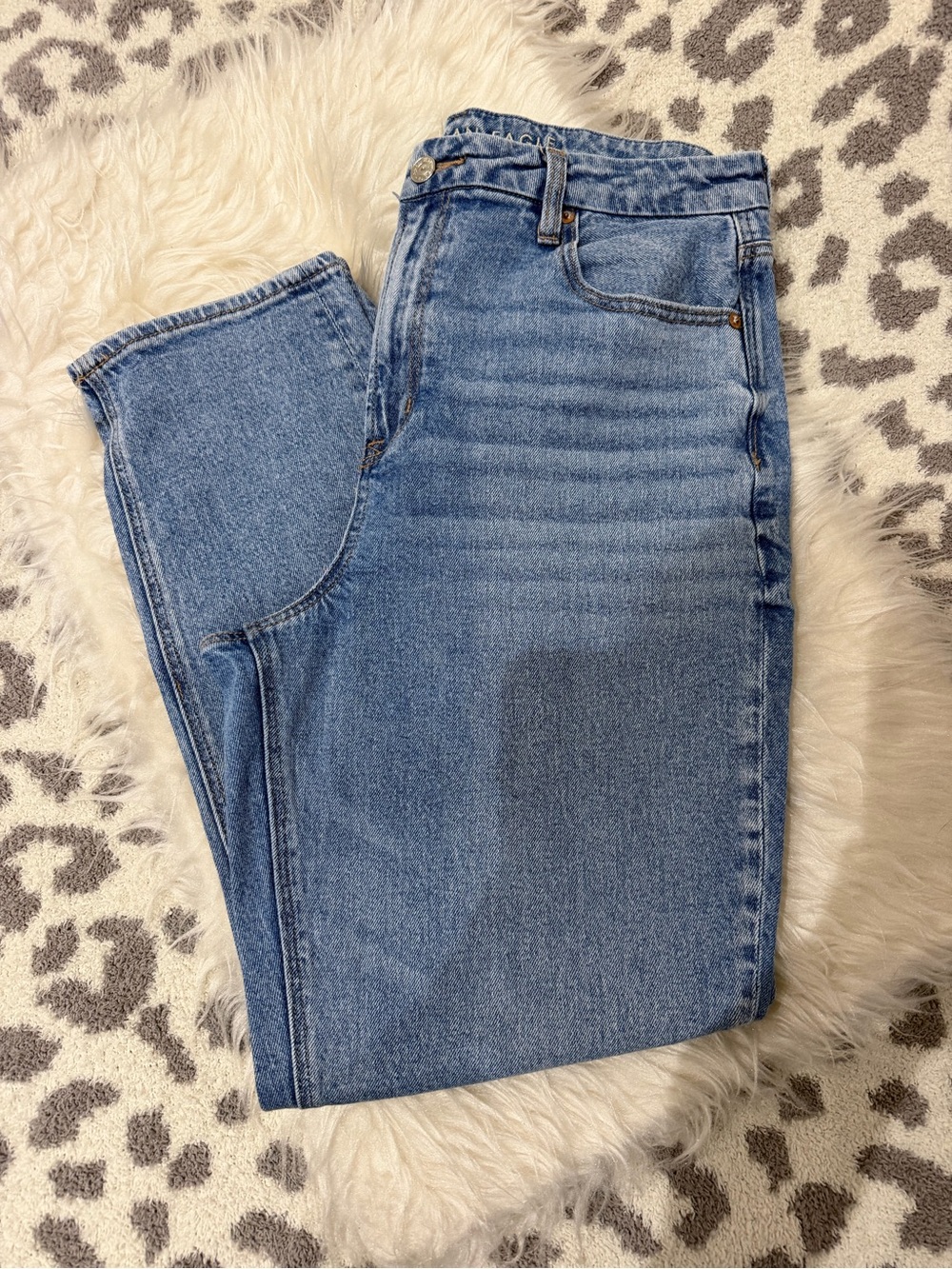 American Eagle Outfitters Curvy Mom Jean